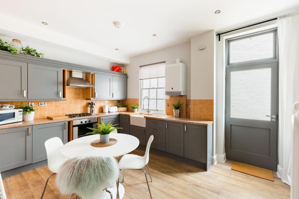 Fabulous Malvern Townhouse 그레이트말번 외부 사진